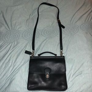Black Vintage Coach Willis Bag